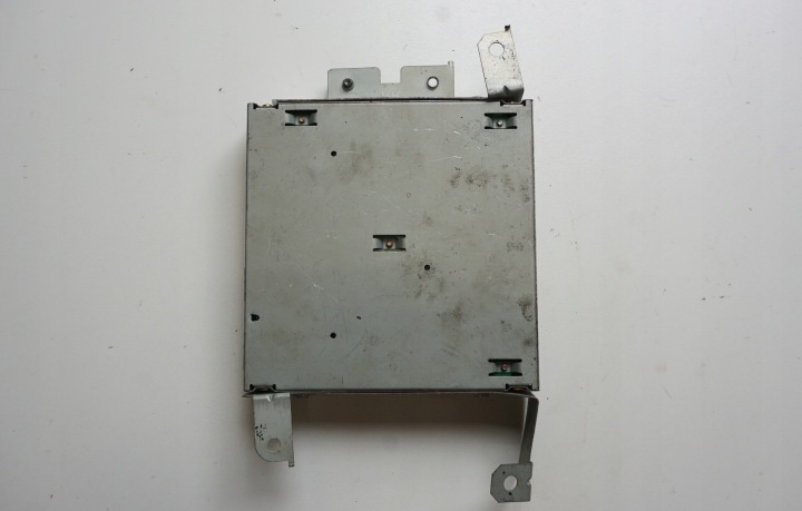 MODULE SYNTONISEUR TV AMPLIFIER NISSAN ELGRAND MK2 II E51