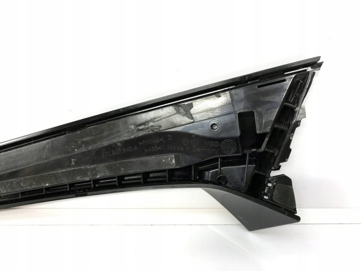 VOLKSWAGEN TIGUAN DROITE SPOILER COUVERCLES DE COFFRE 571827940A