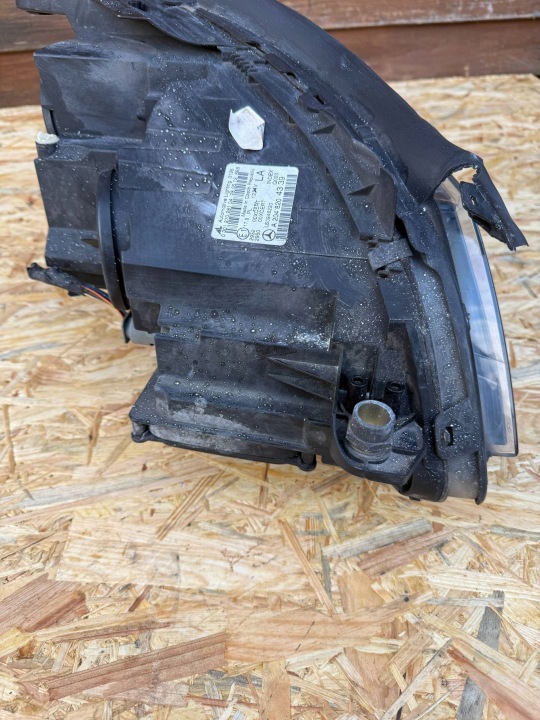PROJECTEUR PHARE XÉNON GAUCHE CÔTÉ MERCEDES-BENZ C W204 LIFT A2048204339