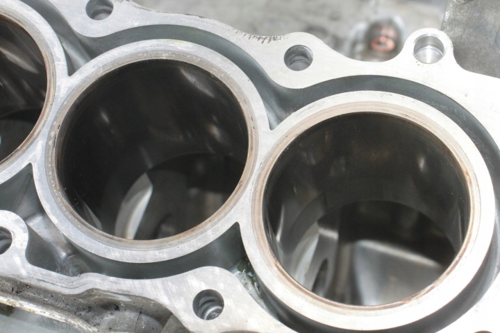 HONDA CBR 600 PC25 PC 25 BLOC MOTEUR PISTON PISTONS