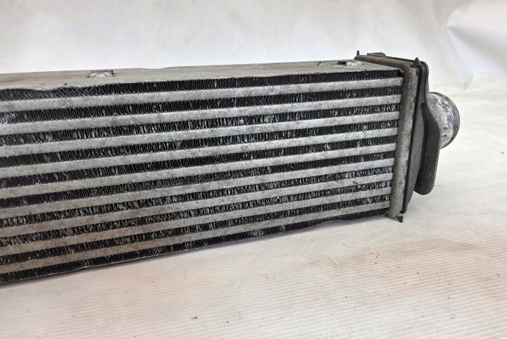 NOUVEAU AUDI A4 AVANT B9 ÉCHANGEUR AIR-AIR RADIATOR 8W0145805AB ORIGINAL 8W0-145-805-