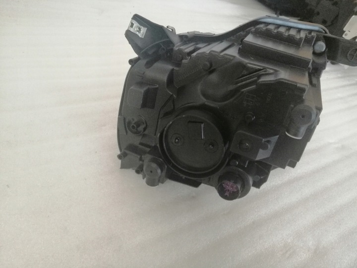 FIAT 500E PHARE DROITE AVANT EUROPE 00521400260