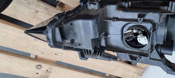 A5 8T LIFT PHARE PROJECTEUR DROIT DROITE AVANT ANGLAIS 8T0941006C