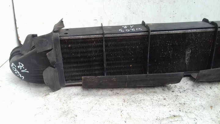 ÉCHANGEUR AIR-AIR RADIATEUR A2035000000 MERCEDES C-KLASA W203 1.8 COMPRESSEUR 00-