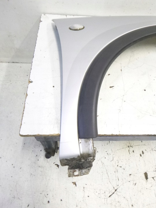 AILE DROIT OPEL CORSA C Z157 2001R.