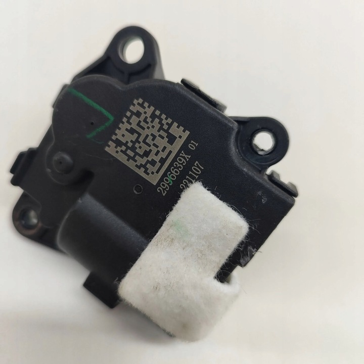 TESLA MODÈLE Y 2023 PETIT MOTEUR RÉCHAUFFEURS