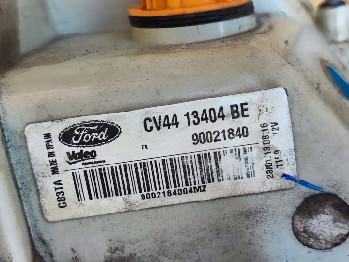 KUGA MK2 2.0 TDCI PHARE DROITE ARRIÈRE DANS AILE LED