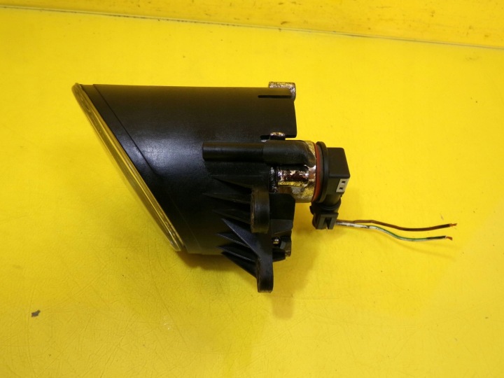 PHARES ANTIBROUILLARD GAUCHE AVANT AUDI A4 B6 2001 0305063001 NR134