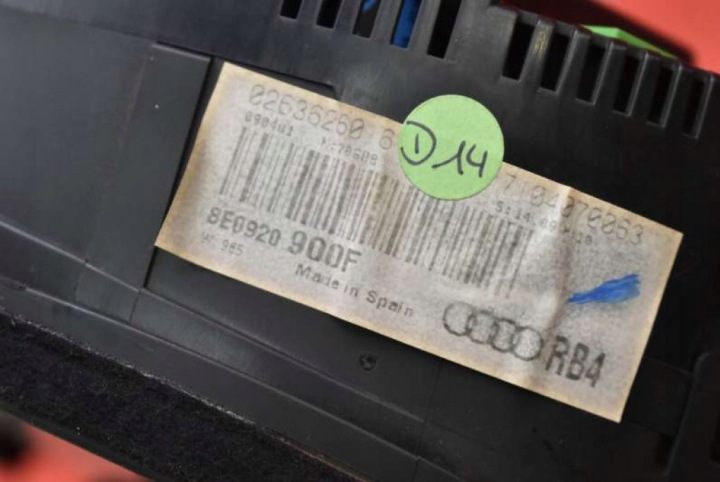 COMPTEUR TABLEAU DE BORD EUROPE 8E0920900F AUDI A4 B6 1.6 8V 101 KM 97-01