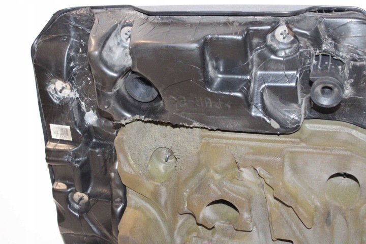 PROTECTION SUPÉRIEURE MOTEUR HYUNDAI SANTA FE III 2012- 2.2 CRDI