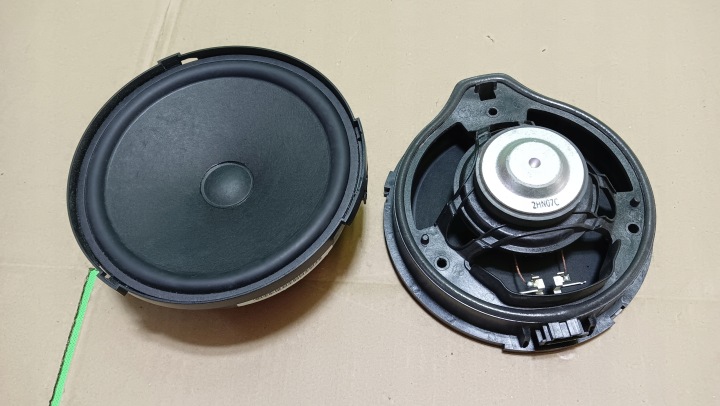 2049062401 2048206202 2118200202 KIT HAUT-PARLEURS MERCEDES W204