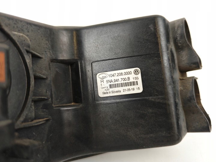 VW TIGUAN II PHARES ANTIBROUILLARD DROIT AVANT 5NA941700B