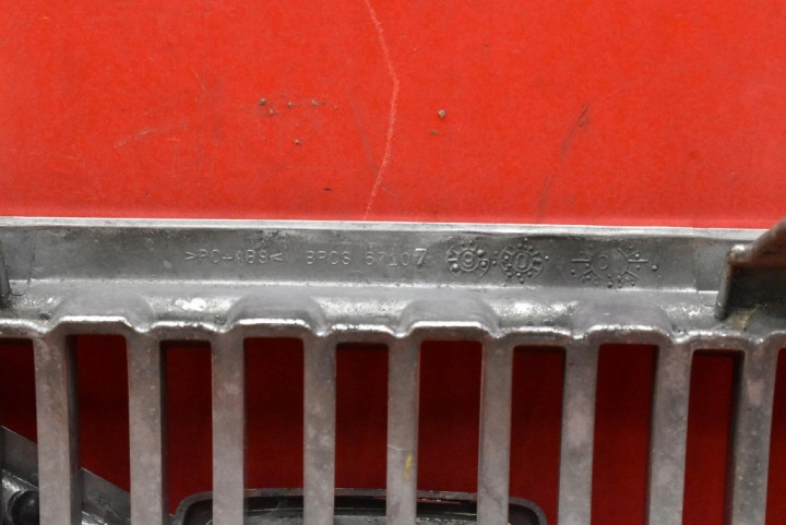 CALANDRE GRILLE CHROMÉE 8659875 VOLVO S70 V70 2 II 00-05