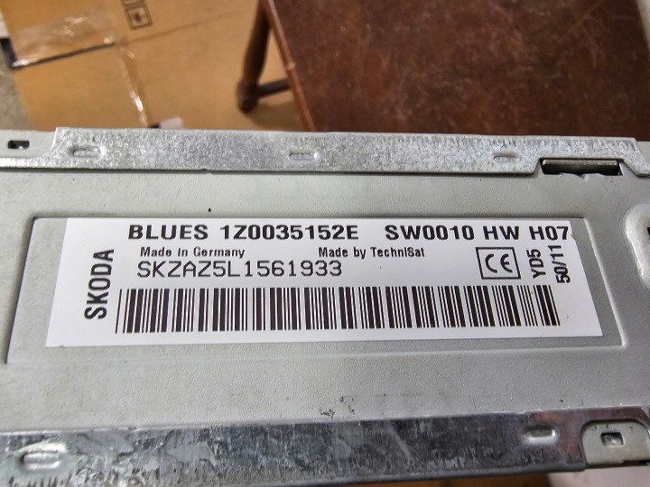 RADIO BLUES SKODA OE 1Z0035152E