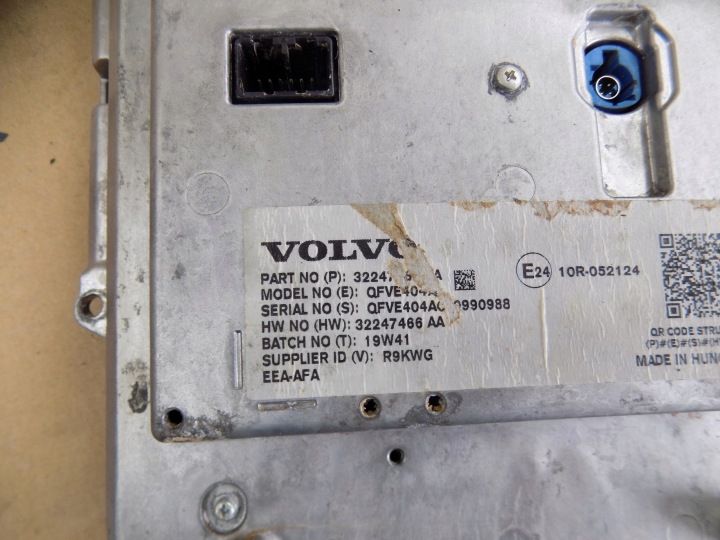 VOLVO XC40 MONITEUR MONITEUR 32247465AA 32247466AA 32247466