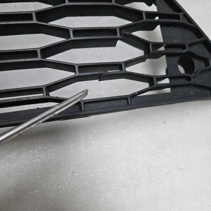 GRILLE CALANDRE SOUS RADAR SEAT LEON III FR LIFT 5F0853667D PDC