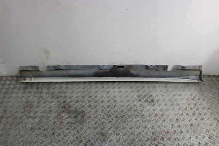 REVÊTEMENT SEUIL SEUIL GAUCHE MERCEDES CLA II 2 W118 AMG A1186909100
