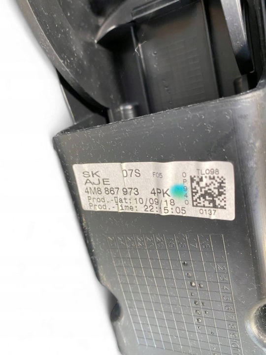 AUDI Q8 GARNITURE COUVERCLES DE COFFRE COUVERCLES DE COFFRE 4M8867973