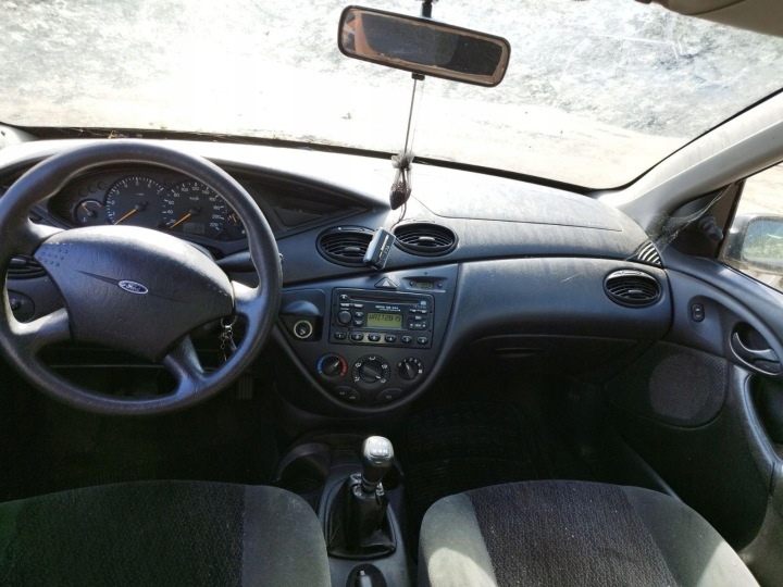 FORD FOCUS CARTER HUILEUX MOTEUR 2000 1.8L