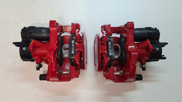 ÉTRIERS 348MM 345MM BMW 5 G60 MODULE P+T 2,0