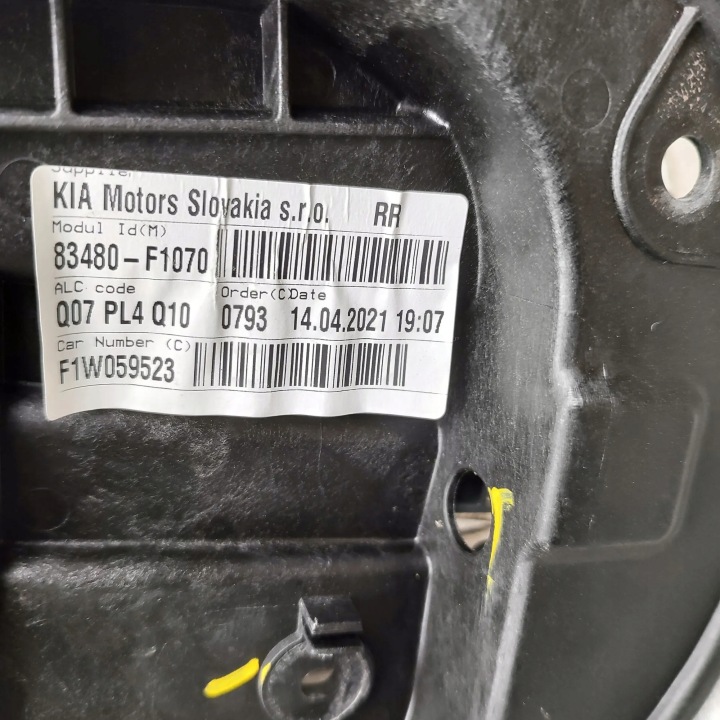 ÉLÉVATEUR VITRES ARRIÈRE DROIT KIA SPORTAGE 83480F1070 2015-2021 ANNÉE
