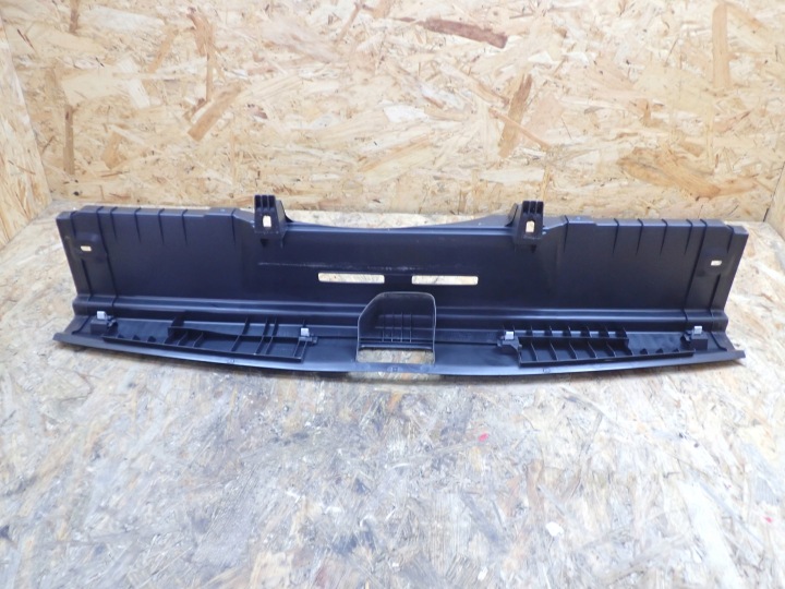 PROTECTION COURROIE ARRIÈRE COUVERCLES DE COFFRE SKODA OCTAVIA III 2019 EUROPE 4X4 UNIVERSEL 5E9863459