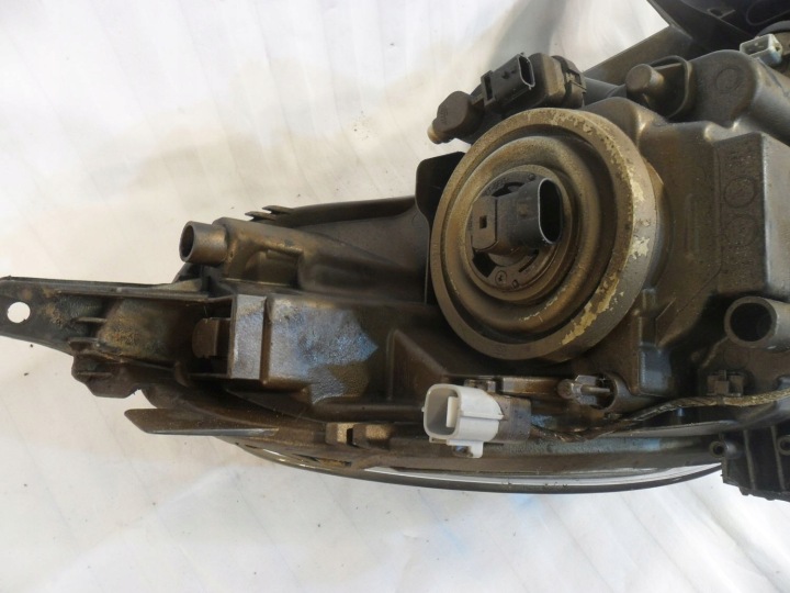PHARE AVANT GAUCHE PEUGEOT 108 LED