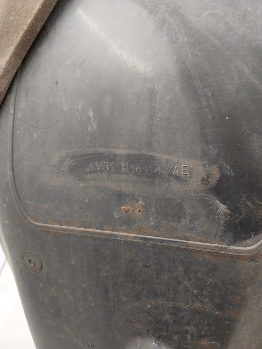 PASSAGE DE ROUE DROIT AVANT FORD C-MAX II AM51R16114AE