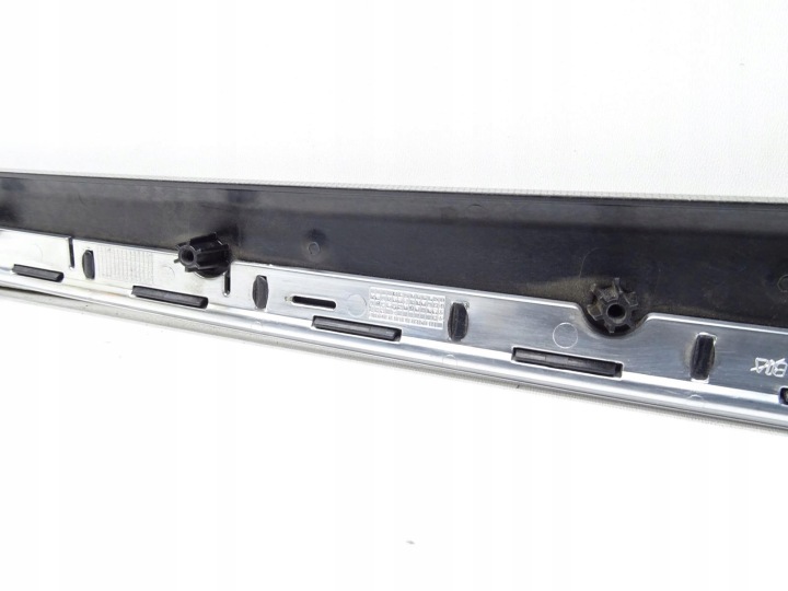 MOULURE PORTES GAUCHE AVANT AVANT MERCEDES W212 E-KLASA