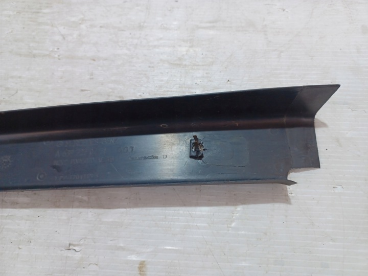 MERCEDES VITO W639 DROITE PROTECTION MONTANTS A6397270771