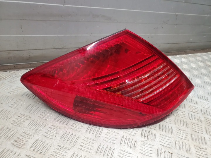 MERCEDES-BENZ CL C216 A2168201164 ARRIÈRE CÔTÉ GAUCHE FEUX ARRIÈRE USA
