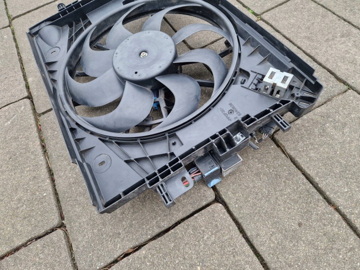 CLIO IV CAPTUR I DCI CHÂSSIS AVEC VENTILATEUR 214818009R 12-2019