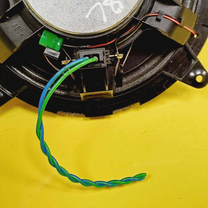 HAUT-PARLEUR GAUCHE DROIT ARRIÈRE AUDI A3 S3 8L 3D 8D9035412B NR236