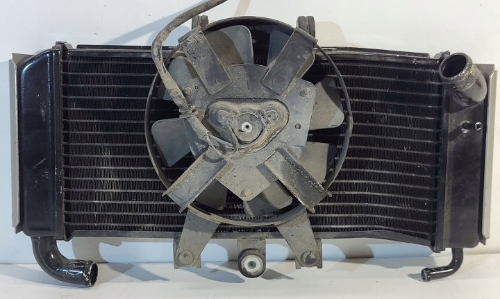 RADIATEUR EAU VENTILATEUR CAPUCHONS 5RT124610000 YAMAHA FAZER FZS 600 98-04R