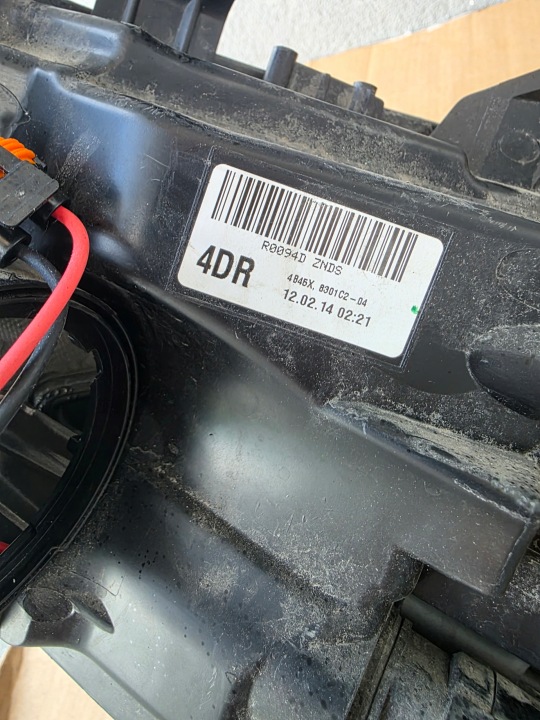 PHARES MITSUBISHI OUTLANDER 3 III LEWA/PRAWA 8301C2-03 8301C2-04