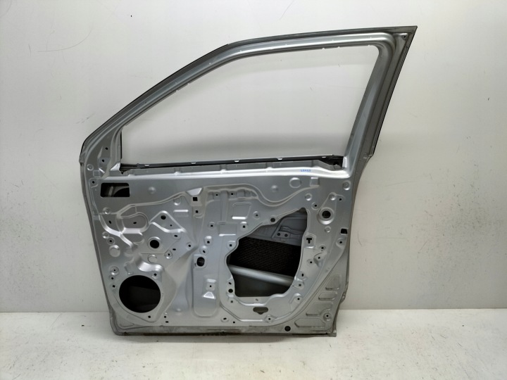 PORTES AVANT DROIT TOYOTA YARIS CROSS 20-
