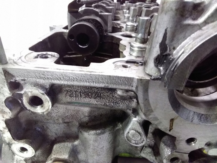 TOYOTA AVENSIS T250 2007 CULASSE MOTEUR