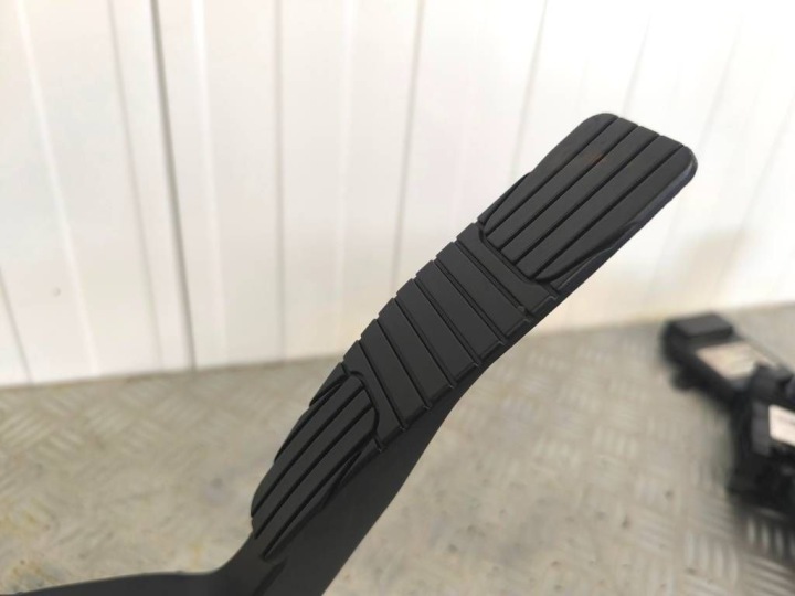 CHEVROLET CAPTIVA LIFT SUPPORT CHÂSSIS PÉDALES GAZ FREINS 20905699