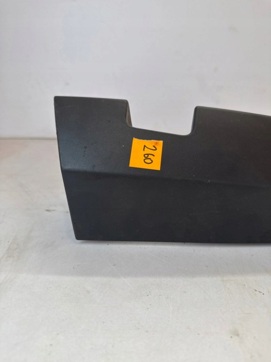 MOULURE SOUS LAMPE DROITE ARRIÈRE MERCEDES CITAN W415
