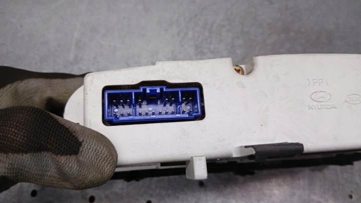 MONITEUR HYUNDAI MATRIX I 05R 1.6B 84835-17000