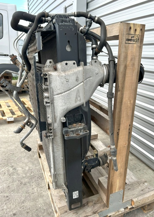 KIT RADIATEURS VERS MERCEDEDES ACTROS MP4 A9605002501 A9605000002