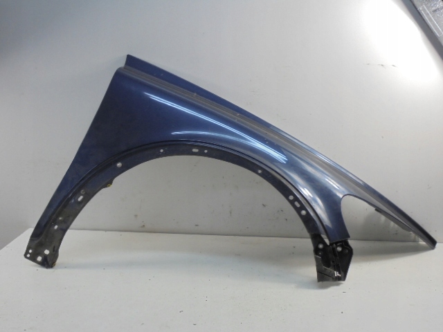 VOLVO C30 06-09 AILE AVANT DROIT 3D 466-46