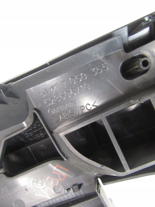 PROTECTION COUVERCLES DE COFFRE POIGNÉE RIDEAUX GAUCHE BMW E61 UNIVERSEL