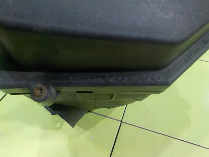 VOLVO XC70 II V70 III 3.2 B 07R UNIVERSEL CHÂSSIS FILTRE AIR 30746343