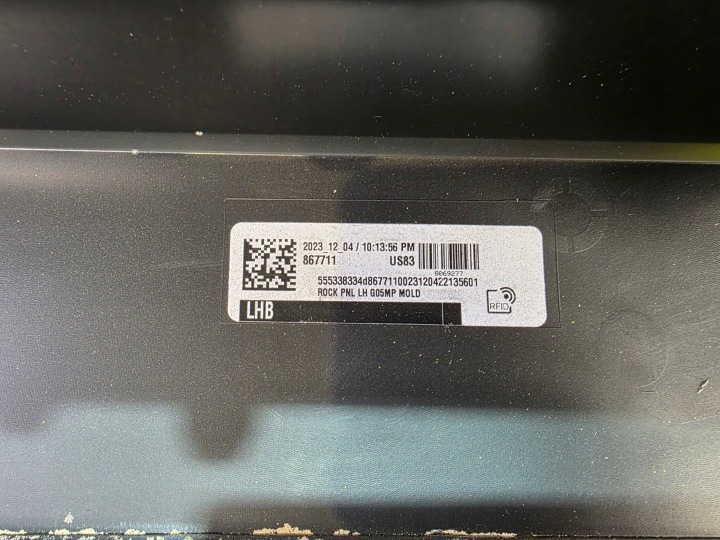 MOULURE SEUIL GAUCHE BMW X5 G05 LCI 416 8069277