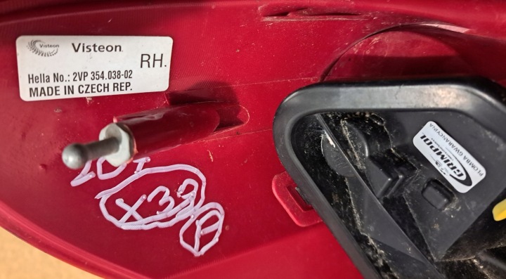 PEUGEOT 207 HAYON PHARE DROITE ARRIÈRE (X39)