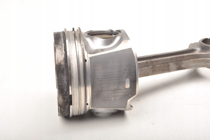 VOLVO 2.0 D3 PISTON AVEC BIELLE BIELLE 81L123