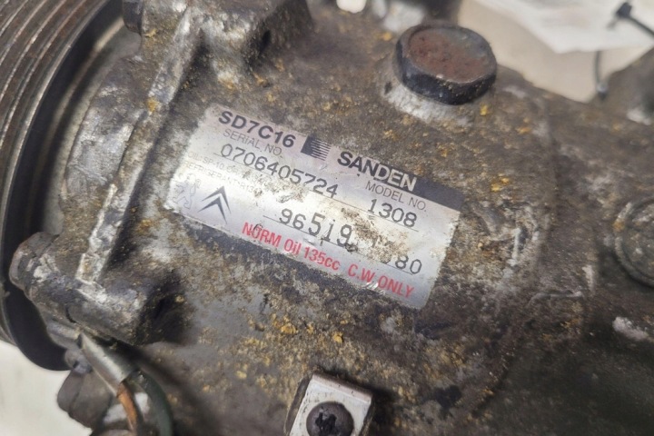 COMPRESSEUR DE CLIMATISATION CITROËN C5 II (RC_) 9651911380 2.0L DIESEL 2006