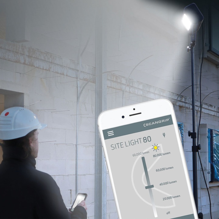 SCANGRIP PHARE LED VERS OSWIETLANIA DUZYCH OBSZAROW ROBOCZYCH 80000 LM