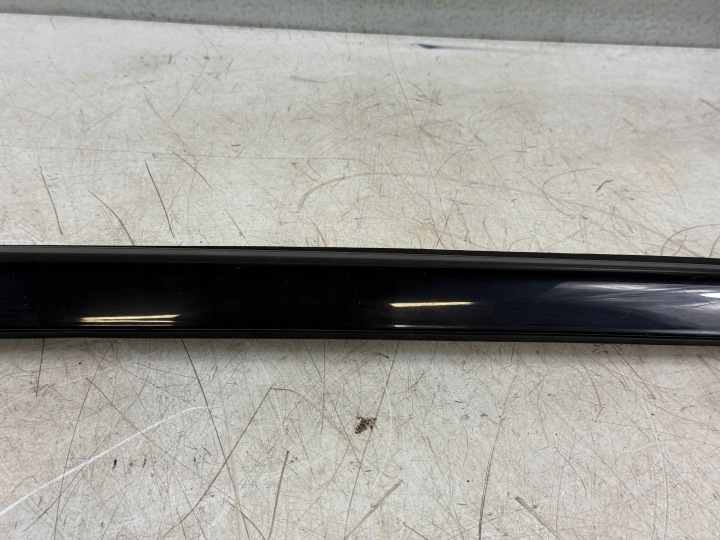 PEUGEOT 508 I MOULURE PARE-BRISE GAUCHE 9686615580